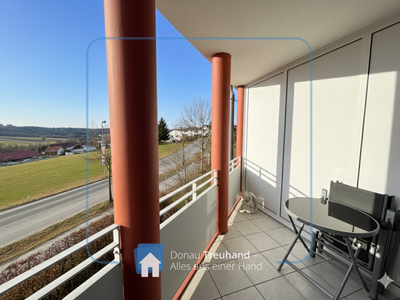 Gepflegte 2-Zimmer-Wohnung mit Tiefgaragenstellplatz und Balkon